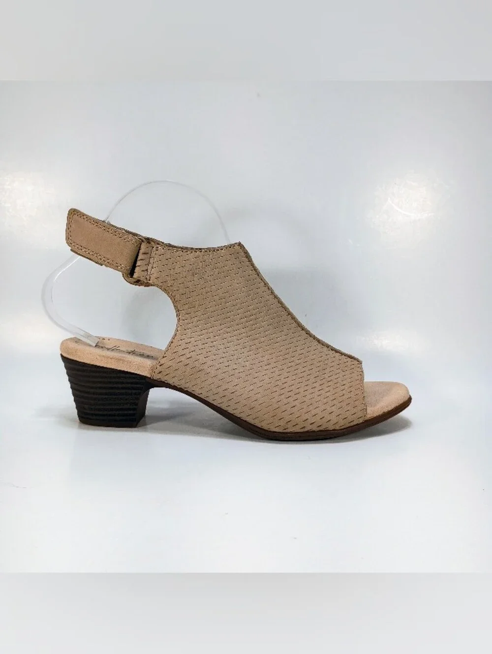 Clarks Valarie James Womens 8 Wide Fit Block Heel Slingback Nubuck Sandals